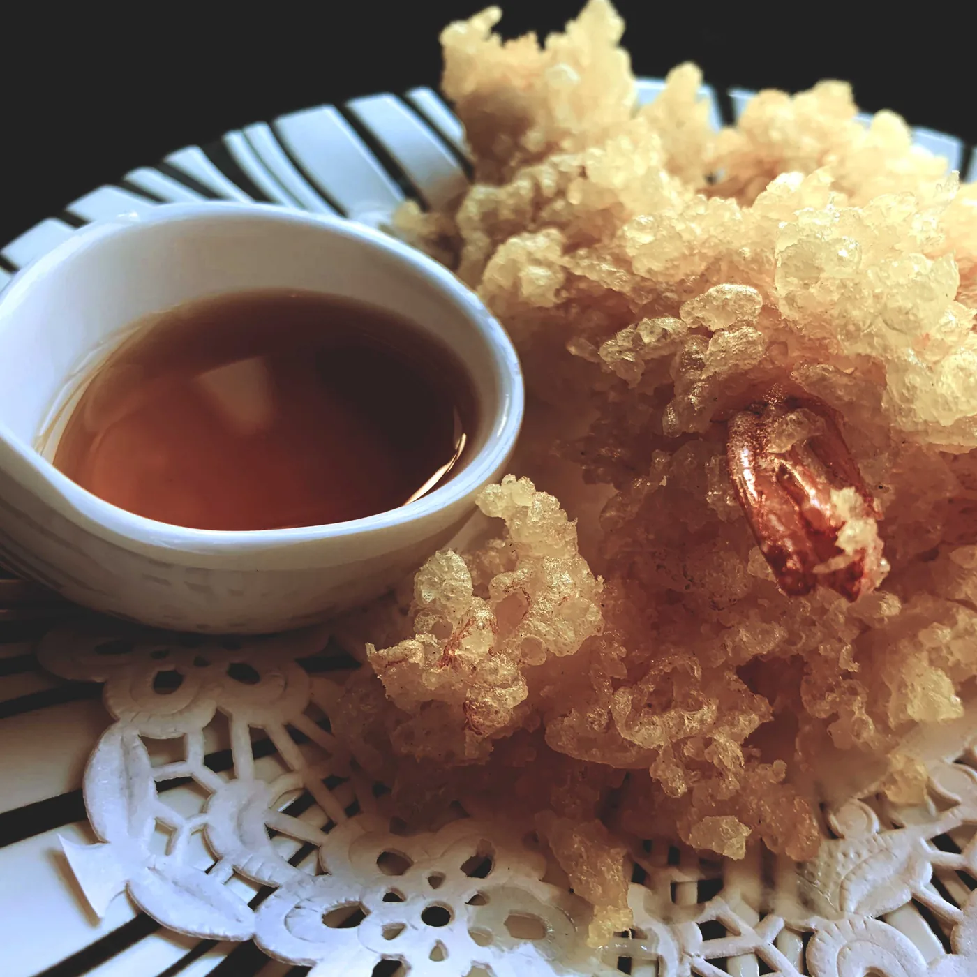 Tempura con salsa